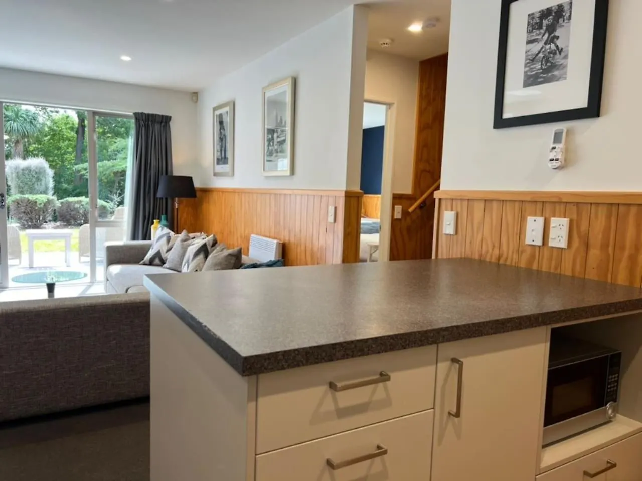 Spacious Suburban Hideaway Christchurch