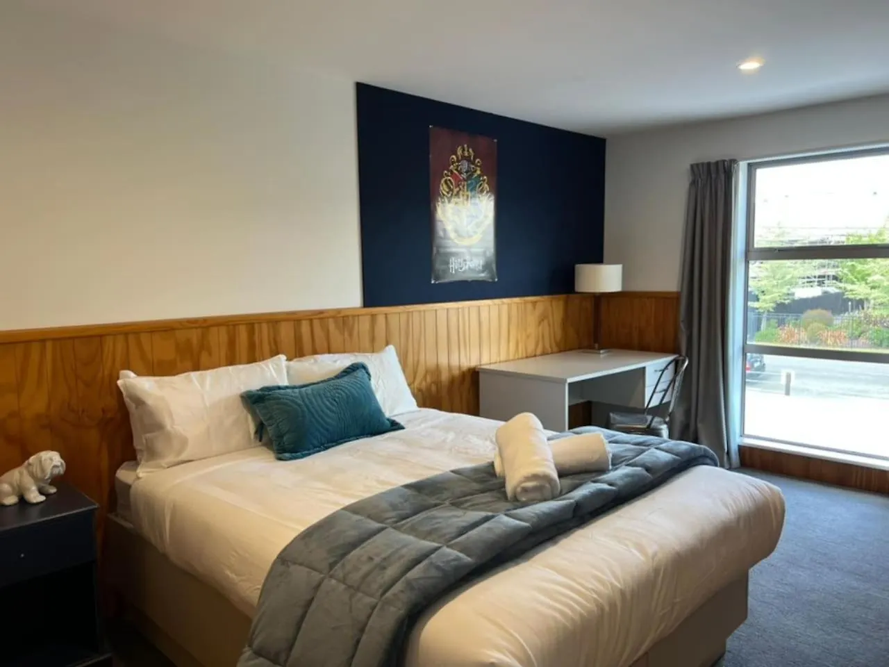 Spacious Suburban Hideaway Christchurch Holiday home