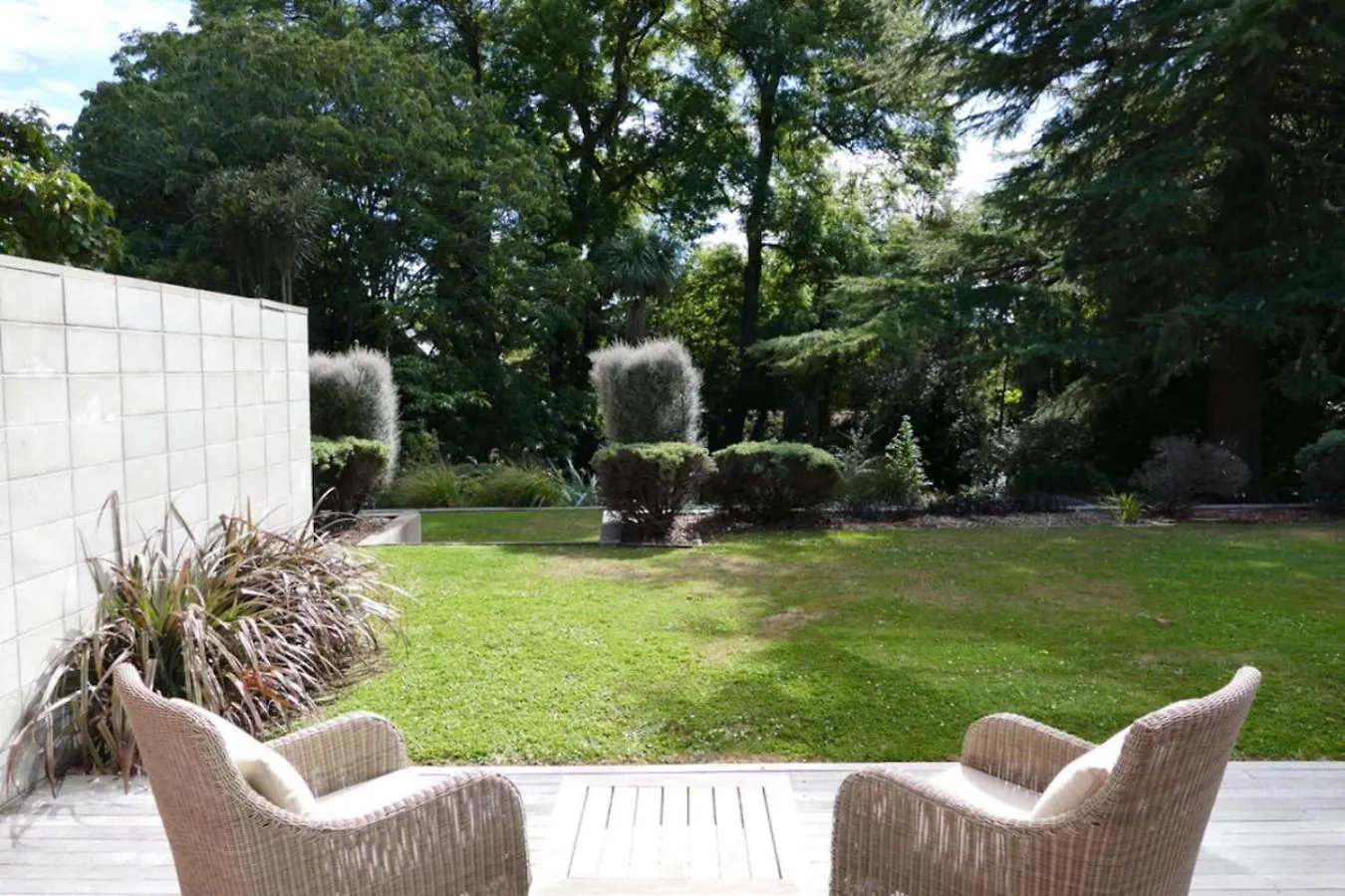 Spacious Suburban Hideaway Christchurch New Zealand
